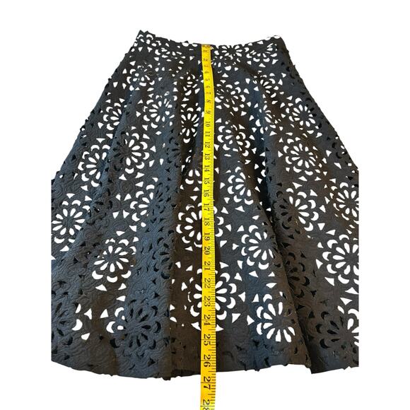 Alice + Olivia Viviana Cutout A-Line Skirt - Size 4 - Picture 6 of 13